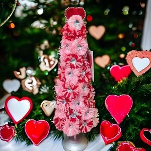 16" Valentines Day Shabby Chic Jeweled Rhinestone Yarn Tree Beaded Heart Topper